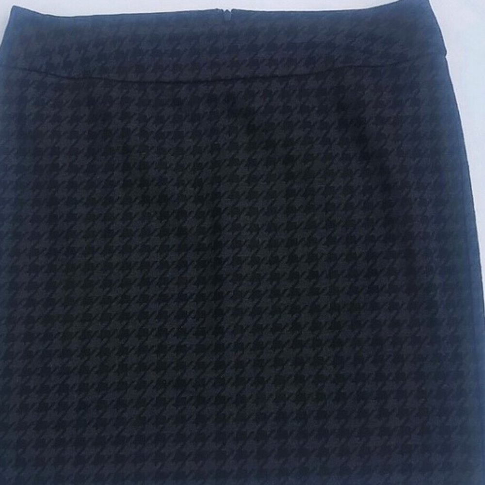 Halogen Black & Grey Houndstooth Pattern Pencil SZ14